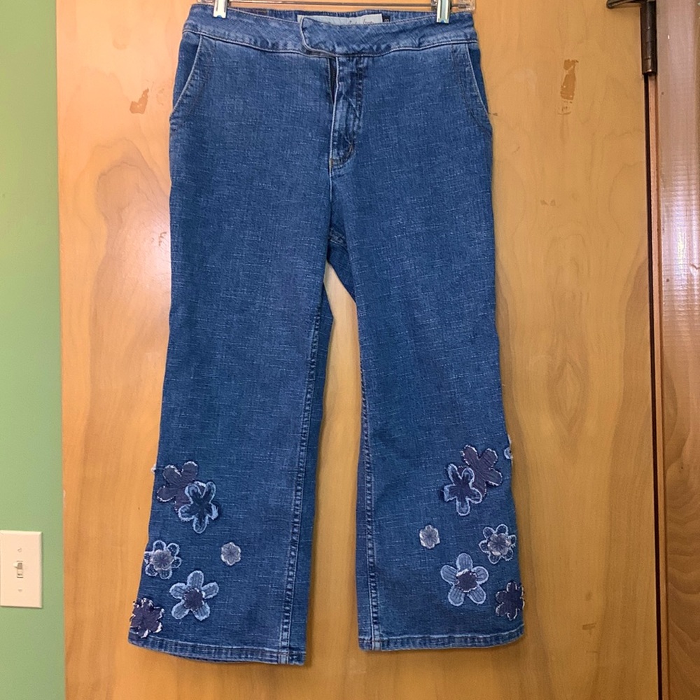 Fiber Jeans mid rise flower jeans 🌷🌷🌷